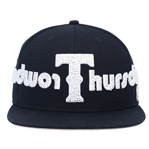 Casquettes ajustées pour hommes TCAP China OEM avec strass et broderie 3D - Product Image 2