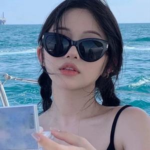 Nuevas Gafas de Sol de Ojo de Gato con Montura Completa, Superventas Transfronterizas, Unisex, Protección UV400, Estilo Retro Hip-hop, Sensación de Alta Gama, Delgadas y Modernas - Product Image 1