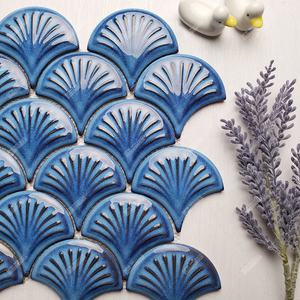 Azulejos <span class=keywords><strong>de</strong></span> Cerámica Mosaico Azul Glaseado en Forma <span class=keywords><strong>de</strong></span> Abanico <span class=keywords><strong>de</strong></span> Primera Calidad <span class=keywords><strong>de</strong></span> Foshan, Escamas <span class=keywords><strong>de</strong></span> Pescado para Revestimiento <span class=keywords><strong>de</strong></span> Paredes, Diseño <span class=keywords><strong>de</strong></span> Cocina, <span class=keywords><strong>Baño</strong></span> y Ducha - Product Image 1