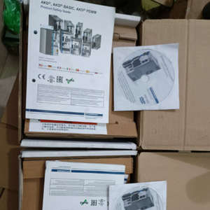 Controlador de Motor Industrial Kollmorgen Servo Drive AKD-P00606-NBEC-0069 240Vac 3 Fases 6 Brazos IP20 - Product Image 3