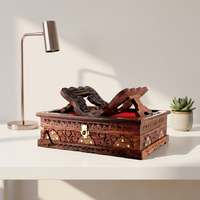 Support de livre religieux pliable en bois artisanal avec design sculpté et boîte de rangement pour la lecture et la présentation religieuses