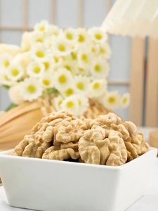 เมล็ดวอลนัทในภูเขา Yunnan คั่วแบบเรียบเป็นสีเหลืองอำพันสกินนัทสกินน์ปอกเปลือกเมล็ดวอลนัท - Product Image 3