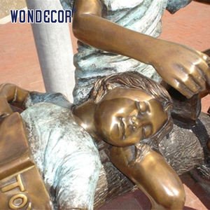 Wondecor Statues en bronze grandeur nature personnalisées <span class=keywords><strong>de</strong></span> compagnons assis sur des troncs d'arbres arqués lisant ensemble - Product Image 5