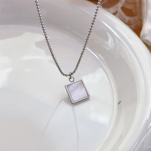 Collar con Colgante en Forma de Concha, Geométrico, Chapado en Oro, con Símbolos Grabados, Simple, de Acero Inoxidable, con Eslabones Rectangulares - Product Image 5
