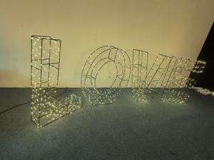 Arco de Boda para Exteriores C951 2025, Diseño 3D en Metal con la Palabra LOVE en Negro, LED Ecológico, Lujoso, Moderno, Personalizado, de Alta Calidad, Decoración para el Hogar - Product Image 3