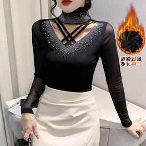 Nueva camisa de fondo de manga larga ajustada con joyas huecas de terciopelo de zorro plateado grueso a la moda de cuello alto <span class=keywords><strong>para</strong></span> <span class=keywords><strong>mujer</strong></span> - Product Image 4