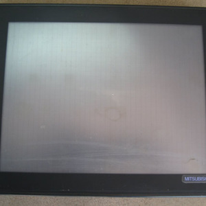 Panel HMI Industrial Mitsubishi A985GOT-TBD-B con Pantalla Táctil, Resolución 1024x768, Interfaz Ethernet y USB - Product Image 5