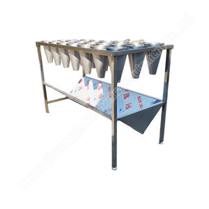 Cône saignant pour tuer les poulets Abattoir de poulets Cône saignant l'équipement d'abattoir de poulets - Product Image 6
