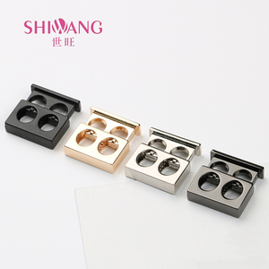 ออกแบบโลโก้ตามสั่ง ปลอดสารนิกเกิล ได้รับการรับรอง เป็นมิตรต่อสิ่งแวดล้อม ตัวล็อคสายรัดแบบสปริงโลหะ ปรับได้ ตัวหยุดเชือกแบบปรับได้ - Product Image 1