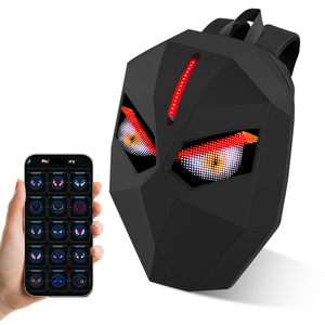 Mochila de mujer con pantalla LED controlada por APLICACIÓN PARA VIAJES y senderismo Knight Bag - Product Image 4