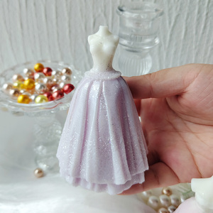 ZGBROTHERS J-1213 Moule en silicone pour bougie d'aromathérapie en forme de robe de mariée tridimensionnelle, écologique et compatible lave-vaisselle - Product Image 2