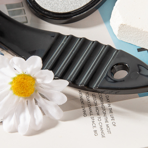 Strumenti essenziali per la cura del <span class=keywords><strong>piede</strong></span> a prezzi accessibili Kit di strumenti per Pedicure per rimozione del callo del <span class=keywords><strong>piede</strong></span> esfoliante raschietto con 4 testine sostituibili - Product Image 6