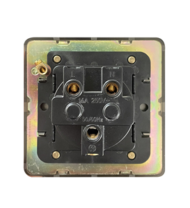 FIKO Standard UK/EU, Realizzato in Metallo, con Finitura Bronzo Antico e Maniglia in Rame Spazzolato. Presa Elettrica a 3 Vie con USB + Type-C - Product Image 6