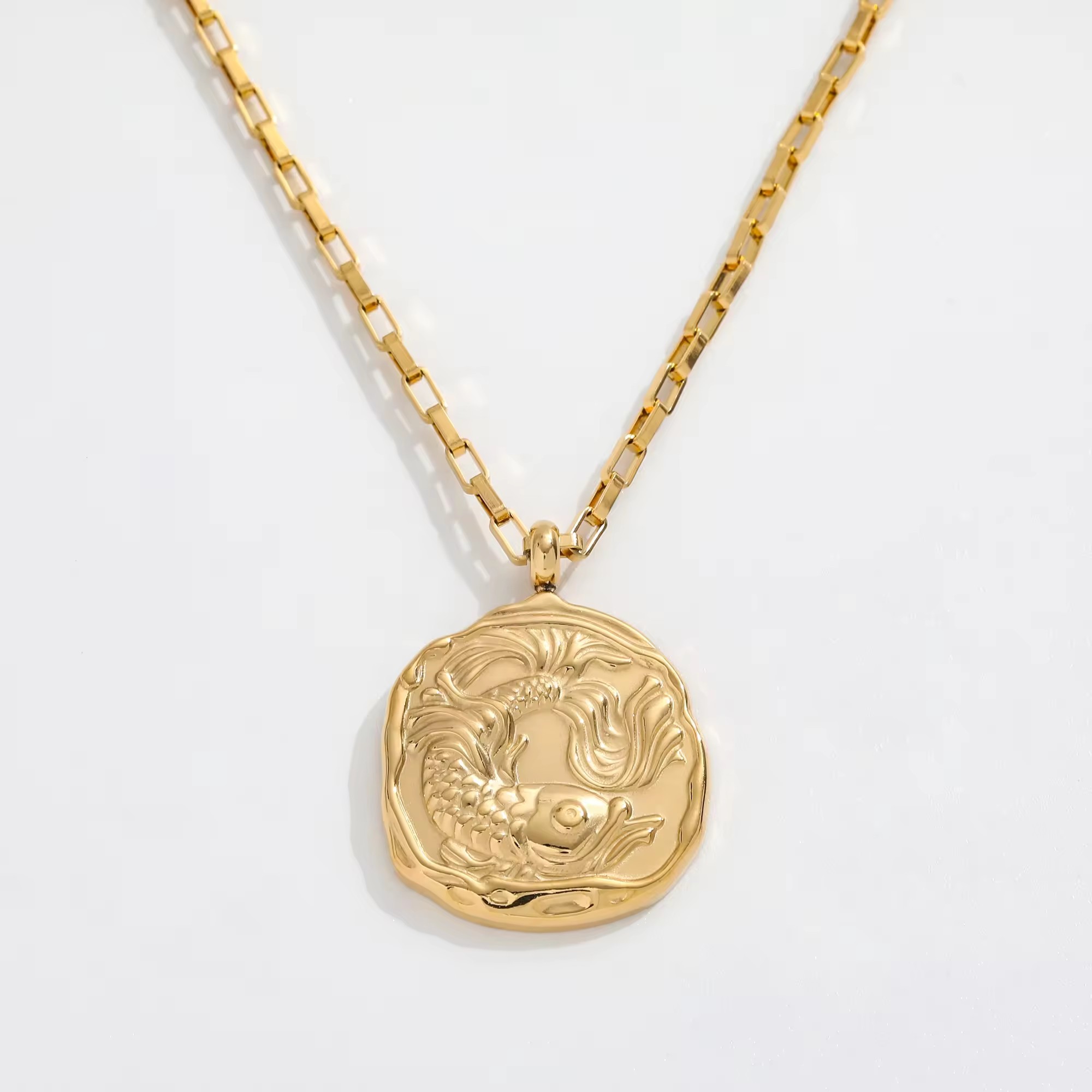 Gold Pisces