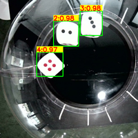 Machine à secouer les dés automatique de luxe pour casino, en métal carré, avec fonction de secouage de dés Sic Bo et de loterie
