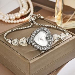 Reloj de Pulsera de Cuarzo con Forma de Corazón, Chapado en Oro, con Circonitas de Colores, Ajustable, para Mujer, con Logotipo Personalizado, Tendencia 2026 - Product Image 6
