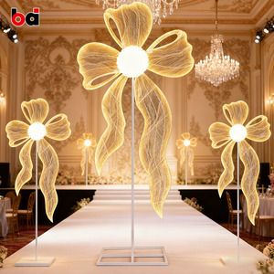 Nieuwe aanwinst: metalen bruiloftdecoratie loopbrug LED-lichtstandaard grote gouden wegwijzer podiumdecoratie bruiloftsfeest achtergrond - Product Image 1