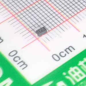 new & original MMSZ5240B F5 SOD-123 Diodes Zener Diodes 350mW 10V 3uA - Product Image 1