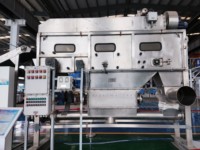 Station de découpe et d'égrennage automatique des sacs sans poussière avec filtration par cartouche