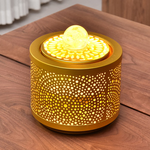 น้ำพุโลหะแกะสลักแบบกลวงพร้อมไฟส่องหลังสำหรับตกแต่งบ้านและสำนักงาน - Product Image 1