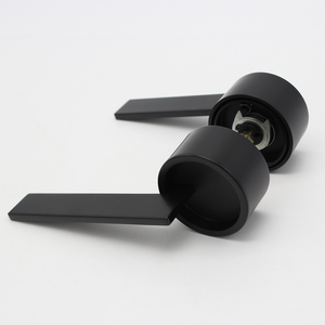 घरेलू दरवाजे के लिए गोल ठोस हैंडल विभाजित लॉक इलेक्ट्रोप्लेटेड मैट काले नई शैली का दरवाजा लॉक - Product Image 3