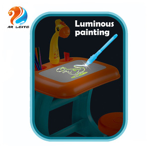 Máy Chiếu Nhựa Cho Trẻ Em Bàn Học Vẽ Bàn Ghế Nghệ Thuật Vẽ Bàn Đồ Chơi - Product Image 3