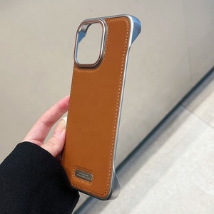 Funda Magnética de Cuero Marrón para Teléfono Apple <span class=keywords><strong>iPhone</strong></span> 13 <span class=keywords><strong>14</strong></span> 15 16 <span class=keywords><strong>Pro</strong></span> Max, Funda de Alta Gama sin Bisel con Carga Inalámbrica - Product Image 5