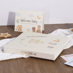 Impression personnalisée de jolies pages intérieures épaisses au design mignon pour les cinq premières années du carnet de souvenirs de bébé. - Product Image 6