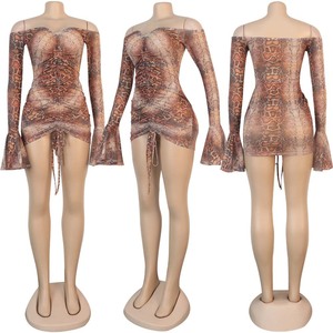 Abito Mini Plissettato Sexy da <span class=keywords><strong>Donna</strong></span> con Stampa Primaverile, Spalle Scoperte, Maniche a Campana, per Feste e Club - Product Image 4