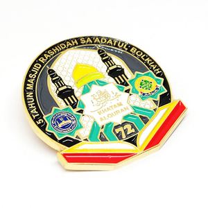 Shield Design Custom Award Golden Metal School Leadership <b>Magnet</b> Badge Custom Pin for Souvenir - Product Image 3