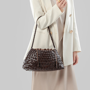 Source Factory Shoulder Women's Dumpling <strong>Bag</strong> Fashion Handmade PU Woven Single Strap <strong>Bag</strong> All-match Underarm <strong>Bag</strong> Retro Mother-<strong>son</strong> - Product Image 3