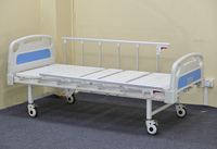 Lit d'hôpital à profil bas avec système anti-chute et hauteur réglable pour un transfert facile des patients âgés dans les établissements de soins assistés