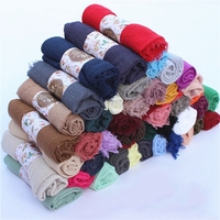 102 Couleurs – Écharpes Personnalisées en Gros, Hijabs de Luxe, Châles et Étoles Unies en Viscose et Coton de Haute Qualité avec Pompons pour Femmes Musulmanes