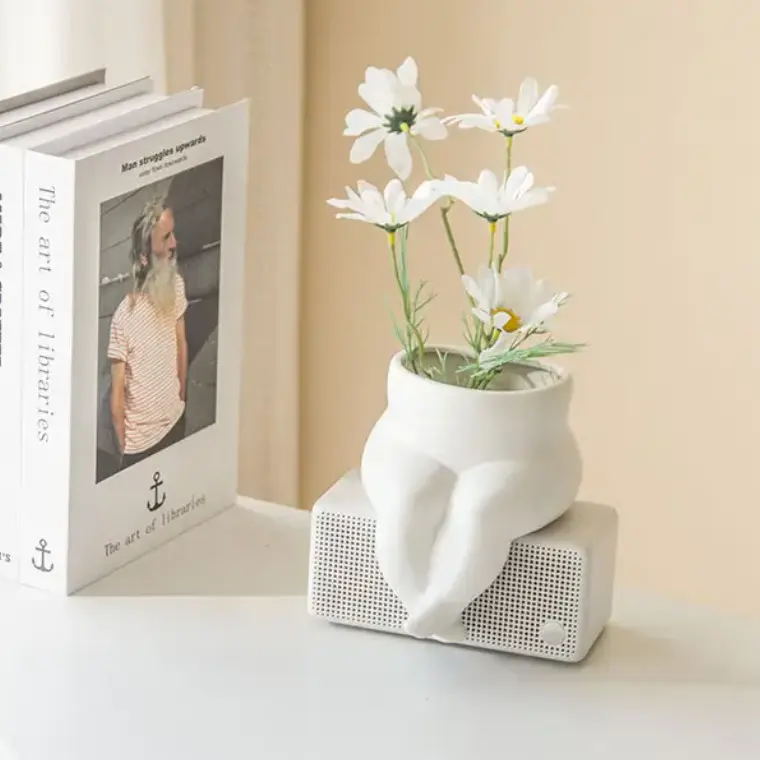 weiße Keramik minimalistisches Design dreidimensionale Vase niedliche abstrakte Körperkunst Blumentopf mit minimalistischem Design für Heimdekoration