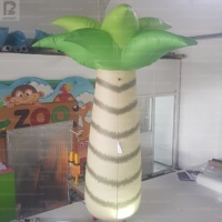 Palmier gonflable géant personnalisé avec logo, éclairage LED, tronc orange, tronc brun, accessoire publicitaire gonflable pour fête tropicale, pour centre commercial
