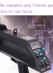 Gran oferta <span class=keywords><strong>de</strong></span> alta calidad Senapan kertas berkepala Jet Machine Night Club bar Fuente <span class=keywords><strong>Petardos</strong></span> LED Pistola <span class=keywords><strong>de</strong></span> confeti <span class=keywords><strong>de</strong></span> tres cabezas - Product Image 3