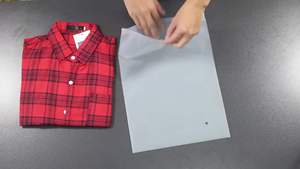 ถุงซิปแบบก้นเหลี่ยมพิมพ์ลายตามสั่ง ย่อยสลายได้ เป็นมิตรกับสิ่งแวดล้อม สำหรับบรรจุภัณฑ์เสื้อผ้าและรองเท้า พิมพ์ลายด้วยเทคนิคซิลค์สกรีน - Product Image 6