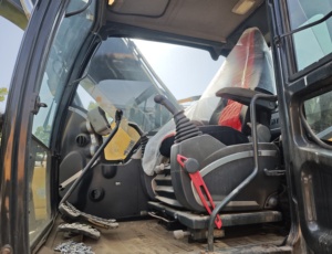 Excavatrice Doosan 225LC-9T d'occasion, 21,5 tonnes, faible nombre d'heures de travail, moteur et pompe en bon état, à vendre avec rapport - Product Image 6