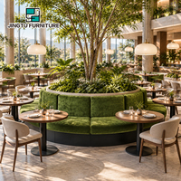 Banquette enroulable pour colonne, en velours vert, avec table et chaises en bois, pour restaurant, personnalisable, OEM, fabricant en gros, Chine