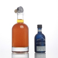 Mini Botellas de Vidrio Oslo para Bebidas Alcohólicas de 100 ml y 50 ml de Capacidad con Tapa de Corcho, Muestra Gratis
