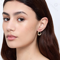 Boucles d'oreilles en argent 925 Gemnel avec perles de coquillage cultivées, faites à la main, avec collier assorti.