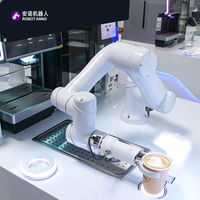 Nouveau Latte Art Barista Culture Automatisation Machine À Café Cobot Latte Art Bar Café Cobot Bras Robotique