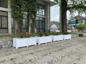 Professional Factory Big Size Garden Decoration Fence Pvc Standing Planter Box