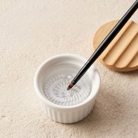 Pot de nettoyage pour pinceaux à ongles en céramique avec brosse à poils durs haute densité intégrée