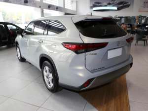 Nuova Toyota Highlander 2026 2.5L Ibrida Intelligente con Doppio Motore Elettrico, Trazione Anteriore, Edizione Elite, SUV Ibrido a 7 Posti - Product Image 3