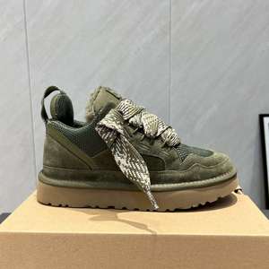 Bottes mini unisexes de créateur, style décontracté et élégant, confortables, à semelle épaisse, bottes de neige chaudes, semelle extérieure en cuir véritable - Product Image 3