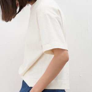 T-shirt <span class=keywords><strong>bianca</strong></span> estiva da donna a maniche corte in tessuto di cotone di canapa traspirante t-shirt da ragazza all'ingrosso personalizzata - Product Image 2