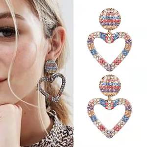 Orecchini moda arcobaleno tendenza 2020 grande cuore <span class=keywords><strong>oro</strong></span> donna orecchini arcobaleno - Product Image 3