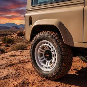 Jantes tout-terrain personnalisées en alliage Beadlock blanches de 15 à 20 pouces 6x139.7 pour Jeep Wrangler Toyota Tacoma Hilux LC200 Ford F150 - Product Image 6