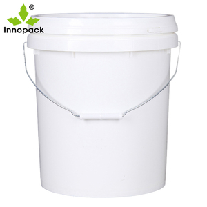 Seau en plastique de qualité alimentaire personnalisé de <span class=keywords><strong>20</strong></span> litres, bidon de 5 gallons, grand seau avec couvercle pour peinture, huile lubrifiante, pétrole - Product Image 1